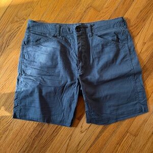 Buck Mason 8” walk short